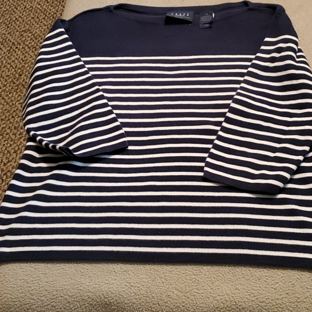 Liz Claiborne - Picture 3 of 3